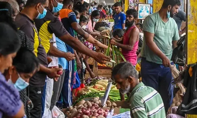കൃഷി ചെയ്യാൻ സർക്കാർ ഉദ്യോഗസ്ഥർക്ക് ആഴ്ചയിലൊരു ദിവസം അവധി നൽകി ശ്രീലങ്ക
