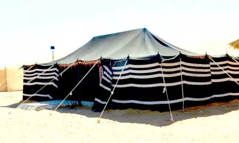 ആരാധകർക്ക് താമസിക്കാൻ മരുഭൂ ടെന്റുകളും ആരാധകർക്ക് താമസിക്കാൻ മരുഭൂ ടെന്റുകളും