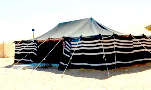 ആരാധകർക്ക് താമസിക്കാൻ മരുഭൂ ടെന്റുകളും ആരാധകർക്ക് താമസിക്കാൻ മരുഭൂ ടെന്റുകളും