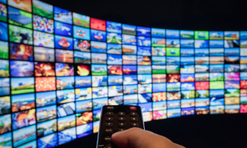 വി​ദ്വേ​ഷ ഫാ​ക്ട​റി​ക​ളാ​യി ചാ​ന​ലു​കൾ