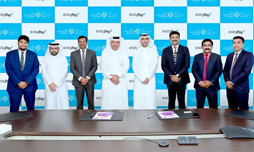 ലുലു എക്സ്​ചേഞ്ചിൽ ഇനിമുതൽ ഡെബിറ്റ്​ കാർഡ്​ ഉ​പയോഗിക്കാം