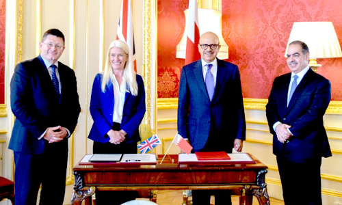 വി​ദേ​ശ​കാ​ര്യ​മ​ന്ത്രി ​ബ്രി​ട്ട​നി​ൽ