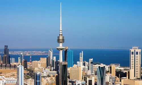 ഉ​ച്ച​ജോ​ലി വി​ല​ക്ക്:  100 നി​യ​മ​ലം​ഘ​നം ക​ണ്ടെ​ത്തി