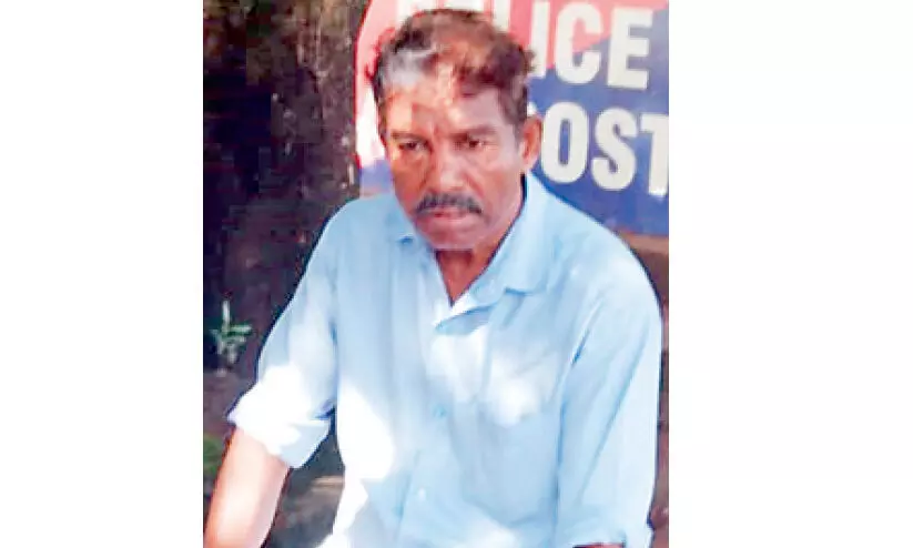 ലോട്ടറി കച്ചവടക്കാരനെ ഓട്ടോയില് കൊണ്ടുപോയി പണം കവര്ന്നു ലോട്ടറി കച്ചവടക്കാരനെ ഓട്ടോയില് കൊണ്ടുപോയി പണം കവര്ന്നു