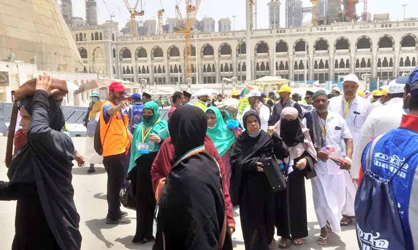 മക്കയിൽ ആദ്യ ജുമുഅയുടെ നിറവിൽ ഇന്ത്യൻ ഹാജിമാർ