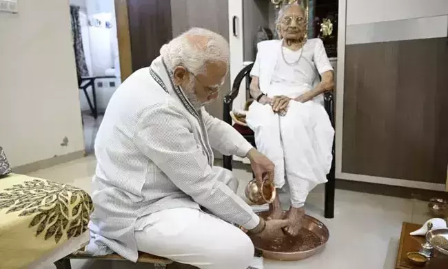 modi and mother modi and mother