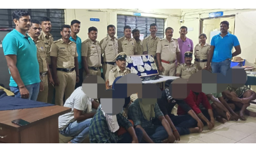 കൃത്രിമ വാഹനാപകടം സൃഷ്ടിച്ച് കവർച്ച; എട്ടു മലയാളികൾ അറസ്റ്റിൽ