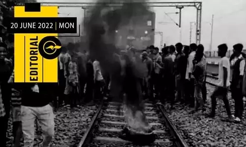 അവർക്ക് വേണ്ടത് തൊഴിലാണ്