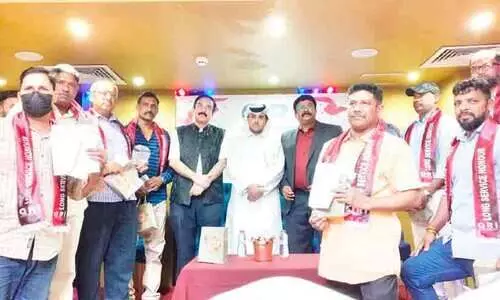 ജീവനക്കാർക്ക് സർപ്രൈസ് ഗിഫ്റ്റായി ലോകകപ്പ് ടിക്കറ്റ്