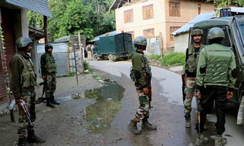 ക​ശ്മീ​രി​ൽ മൂ​ന്നു തീ​വ്ര​വാ​ദി​ക​ൾ​ കൊ​ല്ല​പ്പെ​ട്ടു