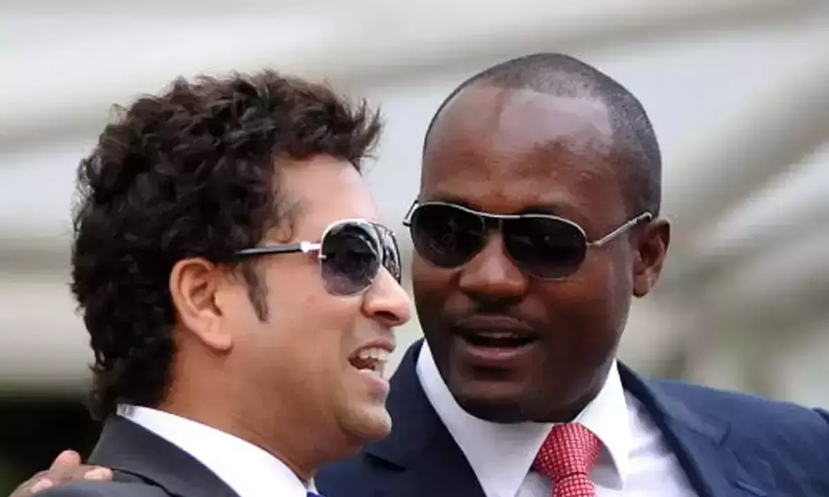 സചിനും ലാറയുമൊക്കെ പിച്ച് കുത്തി നോക്കിയത് എന്തിനാകും? കാരണങ്ങള്‍ പലതാണ്!!