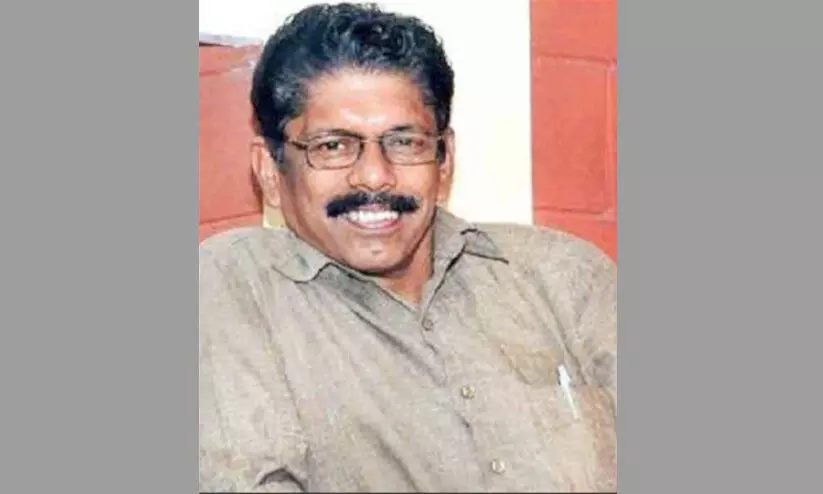 എഴുത്തിന്റെ അമ്പതാണ്ട്; യു.കെ. കുമാരനെ ജന്മനാട് ഇന്ന് ആദരിക്കും എഴുത്തിന്റെ അമ്പതാണ്ട്; യു.കെ. കുമാരനെ ജന്മനാട് ഇന്ന് ആദരിക്കും