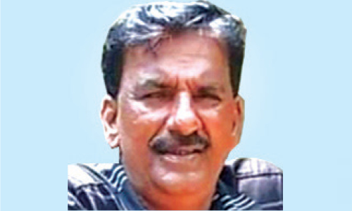 നെഞ്ചുവേദനയുമായി സ്വയം ബൈക്ക് ഓടിച്ച് ആശുപത്രിയിൽ എത്തിയ മത്സ്യവ്യാപാരി മരിച്ചു