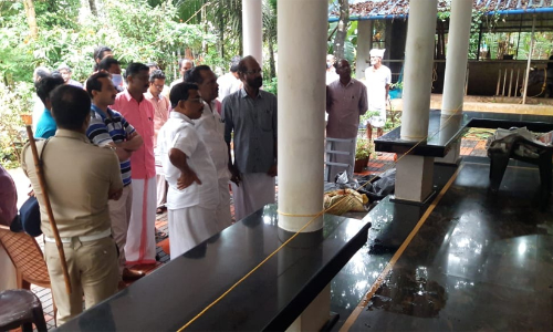 വെള്ളിയൂരില്‍ സി.പി.എം നേതാവിൻ്റെ വീടിന് നേരെ ബോംബാക്രമണം