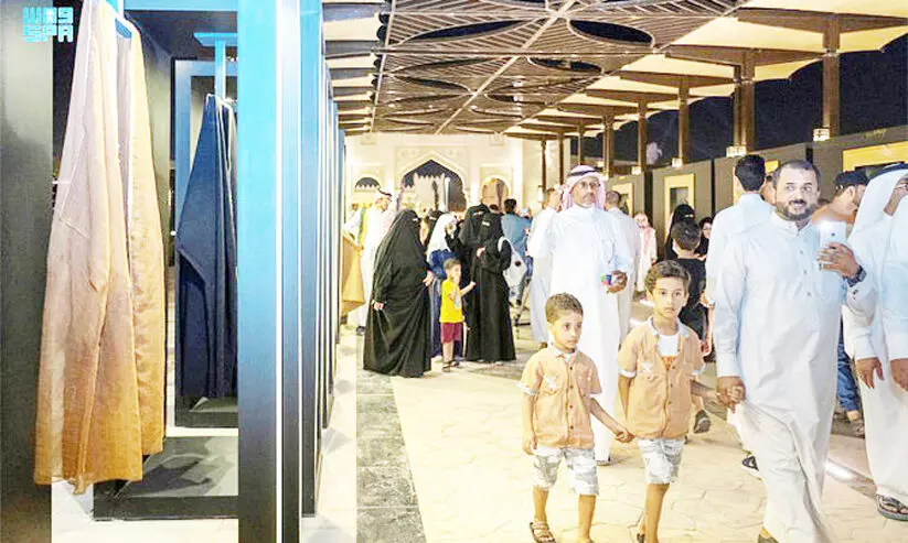 അൽഅഹ്സയിൽ ബിഷ്ത് ഉത്സവത്തിന് തുടക്കം അൽഅഹ്സയിൽ ബിഷ്ത് ഉത്സവത്തിന് തുടക്കം