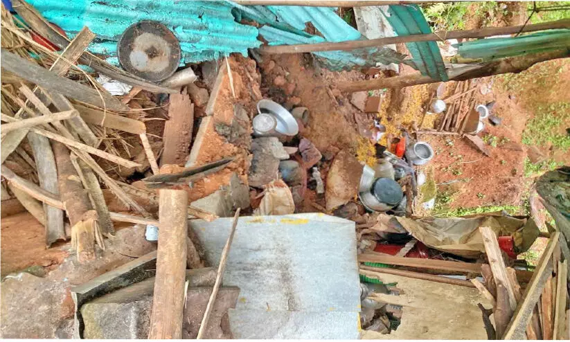 അഞ്ചംഗ കുടുംബം താമസിച്ചിരുന്ന ഷെഡിൽ ഗ്യാസ് സിലിണ്ടർ പൊട്ടിത്തെറിച്ചു