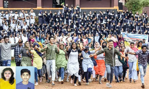 എ ​പ്ല​സ് തി​ള​ക്ക​ത്തി​ല്‍ മലപ്പുറം ജി​ല്ല: മുഴുവന്‍ മാര്‍ക്കും നേടി ലെനയും ശ്രീദേവും