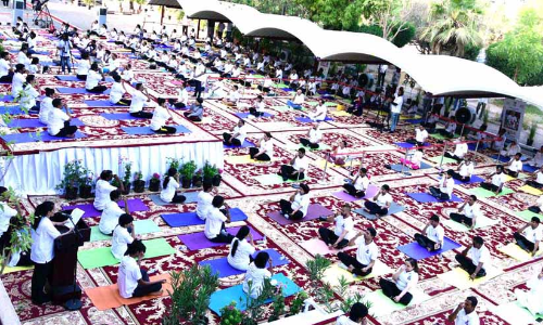 അ​ന്താ​രാ​ഷ്ട്ര യോ​ഗ​ദി​നം: വി​പു​ല​മാ​യ ആ​ഘോ​ഷ​മൊ​രു​ക്കി എം​ബ​സി