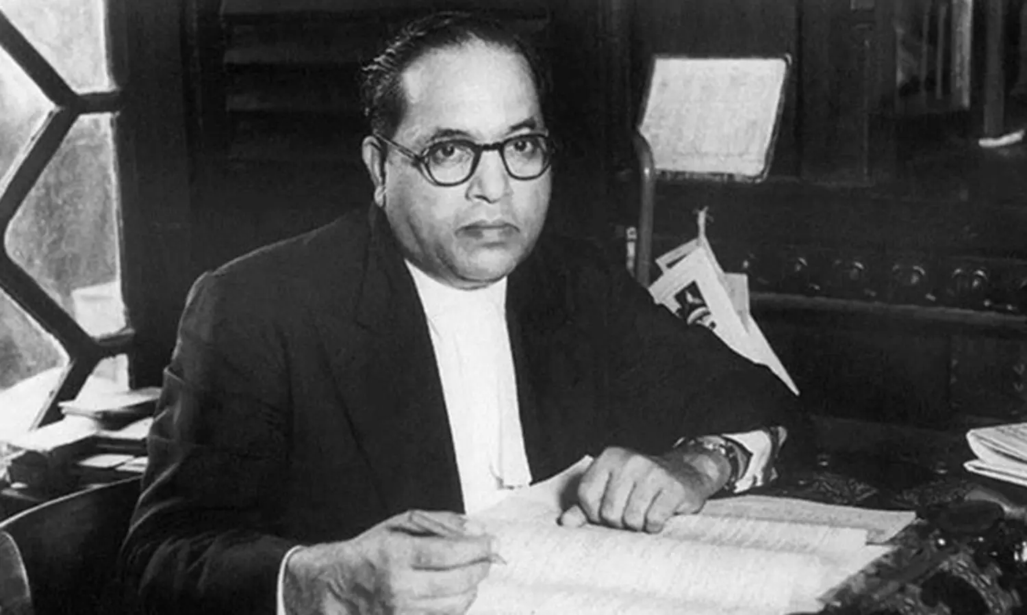 അംബേദ്കറുടെ കൈയെഴുത്ത് പ്രതികൾ സംരക്ഷിക്കാൻ എന്ത് നടപടി സ്വീകരിച്ചു​? -കോടതി