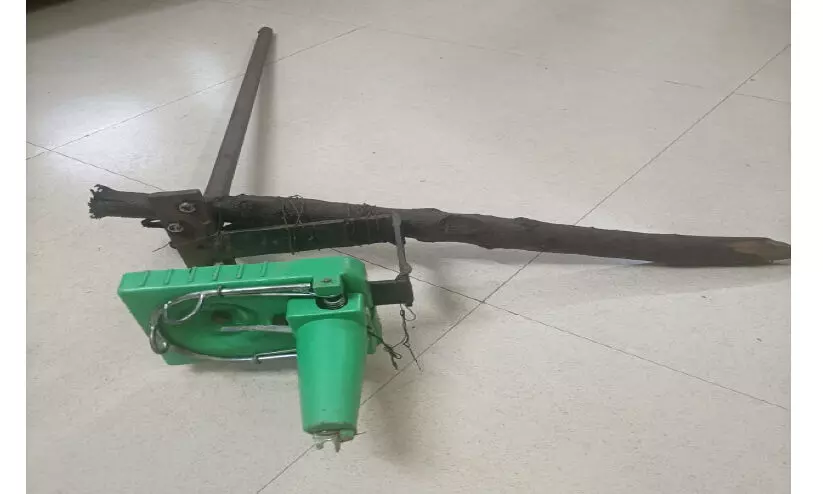 തോക്കുകെണിയിൽനിന്ന് വെടിപൊട്ടി മരണം: തോക്ക് കണ്ടെത്തി തോക്കുകെണിയിൽനിന്ന് വെടിപൊട്ടി മരണം: തോക്ക് കണ്ടെത്തി