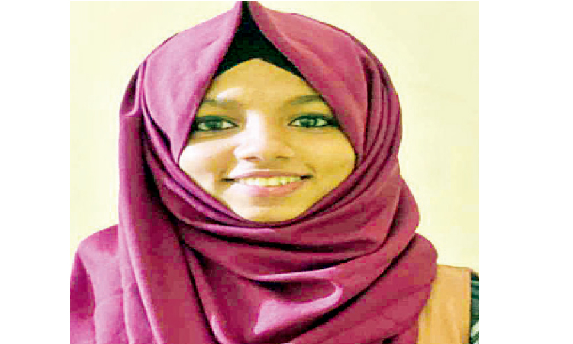 പഠനത്തിനൊപ്പം പത്രവിതരണവും ട്യൂഷനും; റിസ്വാനയുടെ വിജയത്തിന് തിളക്കമേറെ പഠനത്തിനൊപ്പം പത്രവിതരണവും ട്യൂഷനും; റിസ്വാനയുടെ വിജയത്തിന് തിളക്കമേറെ