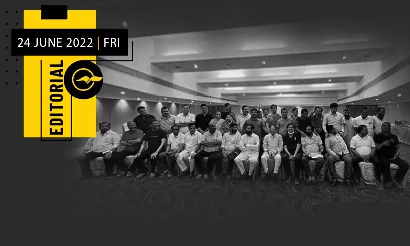 റിസോർട്ട് രാഷ്ട്രീയം എന്ന ജനാധിപത്യ അട്ടിമറി