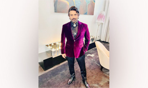 നമ്പി നാരായണന്റെ കഥ പറയുന്ന സിനിമ; ട്രെയിലർ ദുബൈയിൽ പുറത്തിറക്കി നമ്പി നാരായണന്റെ കഥ പറയുന്ന സിനിമ; ട്രെയിലർ ദുബൈയിൽ പുറത്തിറക്കി