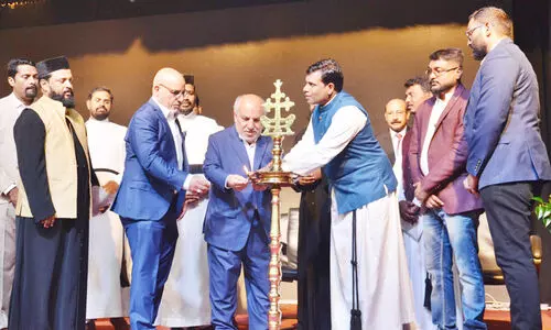 കെ.​സി.​ഇ.​സി ഹെ​വ​ൻ​ലി ഹ്യൂ​സ് മെ​ഗാ ഷോ