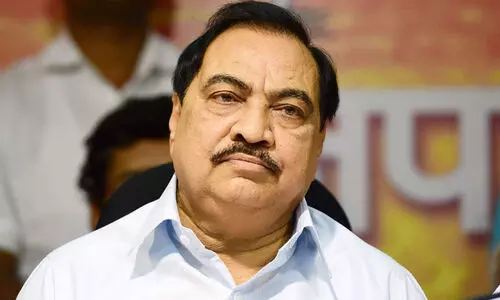 നിരാശനായി ഫഡ്​നാവിസിന്റെ എതിരാളി ഖഡ്​സെ