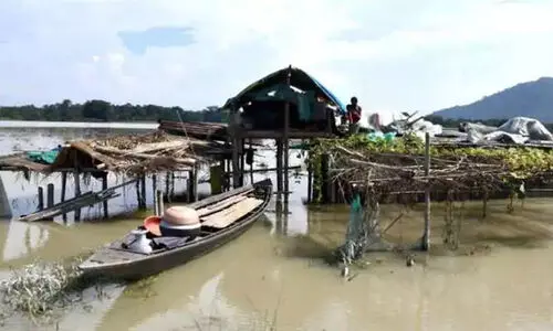 അസമിലെ പ്രളയത്തിൽ മരണം 107 ആയി