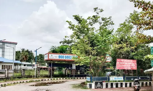 Thiruvathukal bus bay