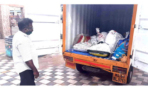 മാലിന്യം തള്ളാനെത്തിയ ലോറിയും ഡ്രൈവറും പിടിയിൽ