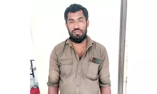 പെൺകുട്ടിയെ പീഡിപ്പിക്കാനും കൊല്ലാനും ശ്രമിച്ച പ്രതിക്ക് 15 വർഷം തടവും പിഴയും പെൺകുട്ടിയെ പീഡിപ്പിക്കാനും കൊല്ലാനും ശ്രമിച്ച പ്രതിക്ക് 15 വർഷം തടവും പിഴയും