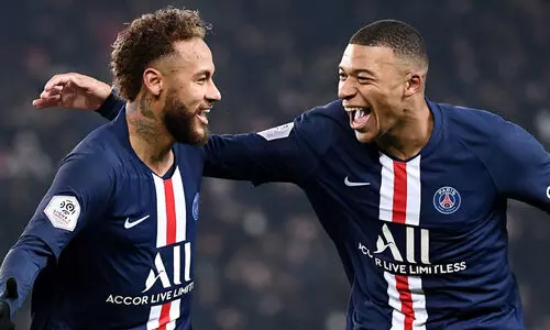 പി.എസ്.ജിയില്‍ എംബാപെ വില്ലനാകുന്നു; ആകാശത്ത് സ്വകാര്യ ജെറ്റ് വിമാനവും പണി കൊടുത്തു! നെയ്മറിന്റെ ഭാവി?