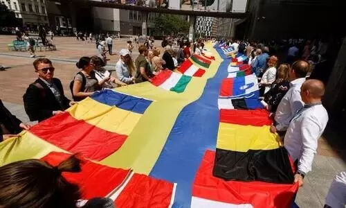 യുക്രെയ്ന് പ്രത്യേക പദവി നൽകി യൂറോപ്യൻ യൂനിയൻ യുക്രെയ്ന് പ്രത്യേക പദവി നൽകി യൂറോപ്യൻ യൂനിയൻ