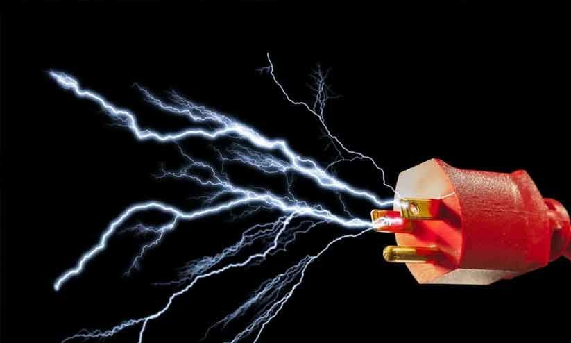 ഷോക്കടിപ്പിക്കും; വൈദ്യുതി ചാർജ്ജ് വർധന ഇന്ന് പ്രഖ്യാപിക്കും ഷോക്കടിപ്പിക്കും; വൈദ്യുതി ചാർജ്ജ് വർധന ഇന്ന് പ്രഖ്യാപിക്കും