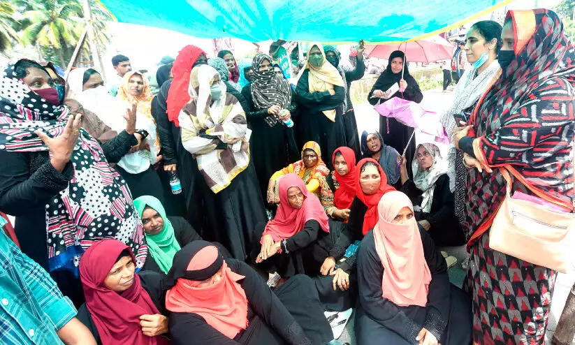 Continuation of the strike against the Avikkal plant Continuation of the strike against the Avikkal plant