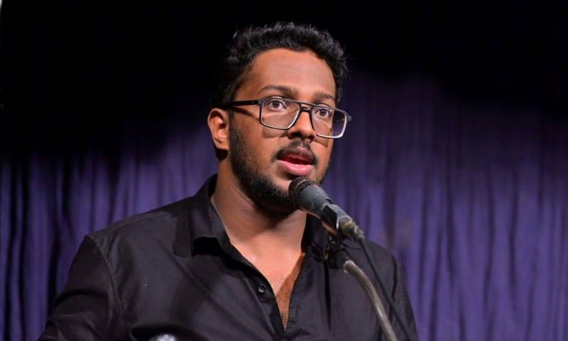 പാക് ക്രിക്കറ്റ് താരങ്ങളോടുള്ള ഇഷ്ടം പ്രമേയമാക്കി കവിത: യുവ കവിക്കെതിരെ സംഘ്പരിവാർ സൈബറാക്രമണം പാക് ക്രിക്കറ്റ് താരങ്ങളോടുള്ള ഇഷ്ടം പ്രമേയമാക്കി കവിത: യുവ കവിക്കെതിരെ സംഘ്പരിവാർ സൈബറാക്രമണം