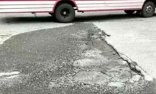 കോ​ത​മം​ഗ​ലം സ്റ്റാ​ൻ​ഡി​ൽ ബ​സു​ക​ൾ​ക്കും യാ​ത്ര​ക്കാ​ർ​ക്കും ദുരിതം