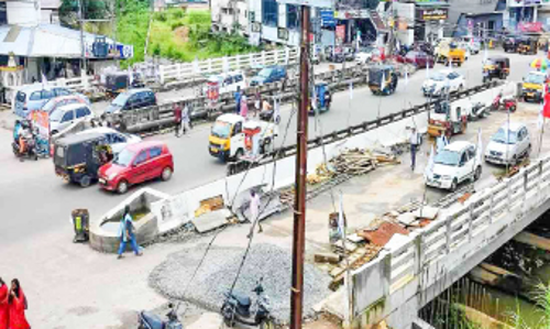 എന്ന് തുറക്കും അടൂരിലെ ഇരട്ടപ്പാലം..?