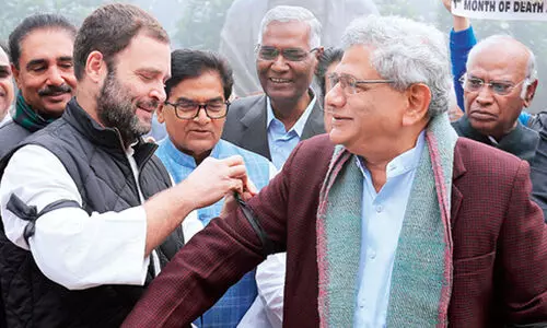 ആരാണ് കമ്യൂണിസ്റ്റുകളുടെ മുഖ്യശത്രു?; ചരിത്രത്തിന് പിന്നിലായിപോകുന്നുണ്ടോ കമ്യൂണിസ്റ്റുകൾ?