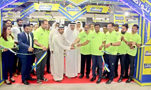 ലു​ലു ഹൈ​പ്പ​ർ​മാ​ർ​ക്ക​റ്റി​ൽ ലെ​റ്റ്സ് ക​ണ​ക്ട് പ്ര​മോ​ഷ​ൻ ആ​രം​ഭി​ച്ചു