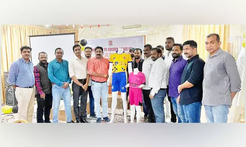 യാംബു മലബാർ എഫ്.സി, കെൻസ് മലബാർ അക്കാദമി ജഴ്‌സികൾ പ്രകാശനം