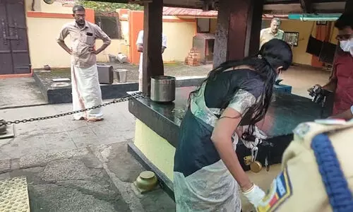 Theft at temple Gold necklaces looted