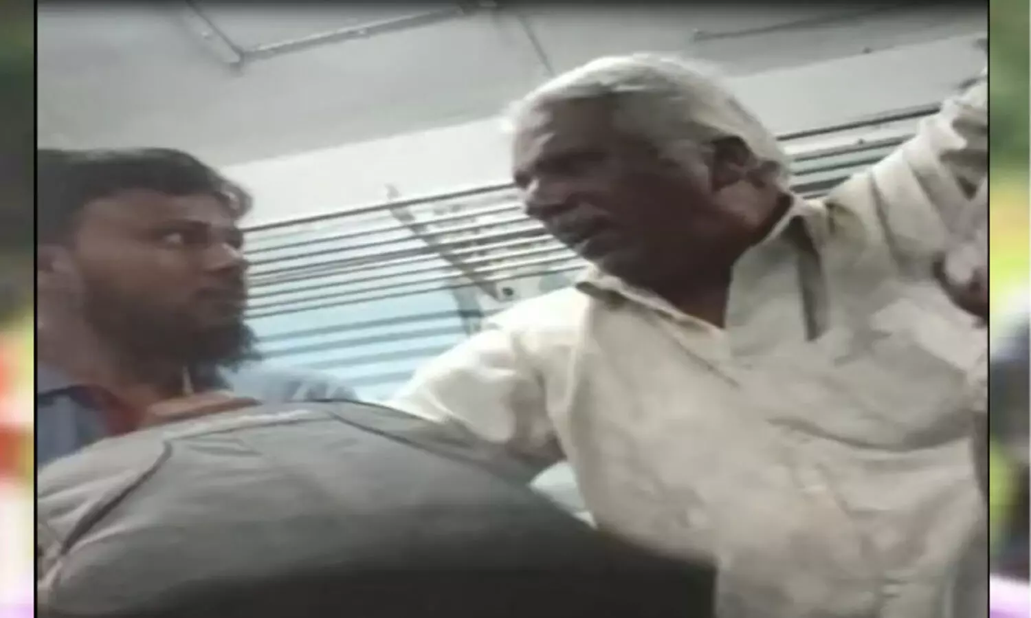 അച്ഛനൊപ്പം യാത്രചെയ്യവെ ട്രെയിനിൽ 16കാരിക്കുനേരെ ലൈംഗികാതിക്രമം