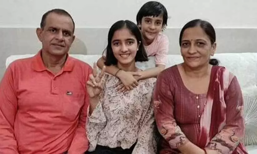 shanan dhaka with family