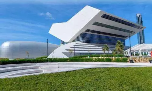 അതിശയം ഈ ദുബൈ ഗ്രന്ഥാലയം