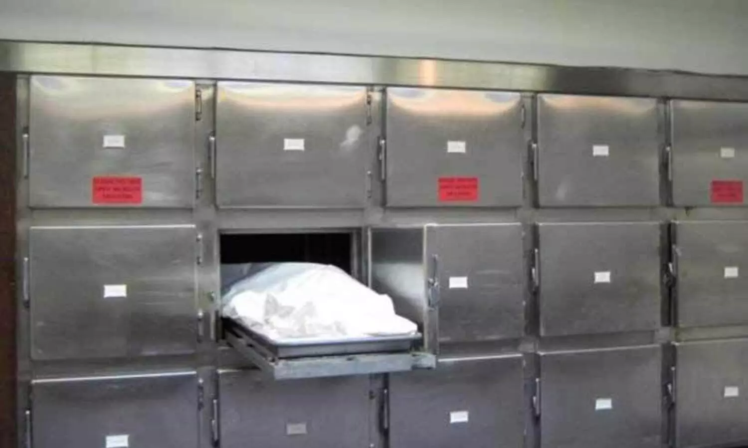 മരിച്ചിട്ടും എന്തിനീ ക്രൂരത? അസീറിൽ മരിക്കുന്ന ഇന്ത്യക്കാരുടെ മൃതദേഹം നാട്ടിലയക്കാൻ കാലതാമസം