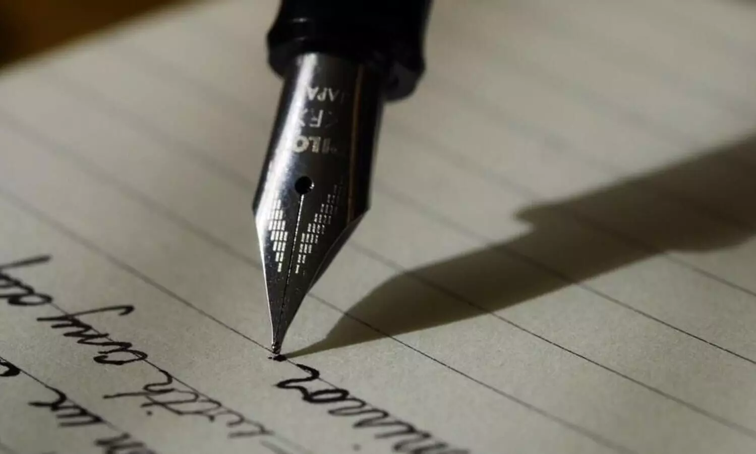 അനുവാദമില്ലാതെ പുസ്തകരചന; നടപടി കാര്യത്തില്‍ സര്‍ക്കാറിന് ഇരട്ടത്താപ്പ്​