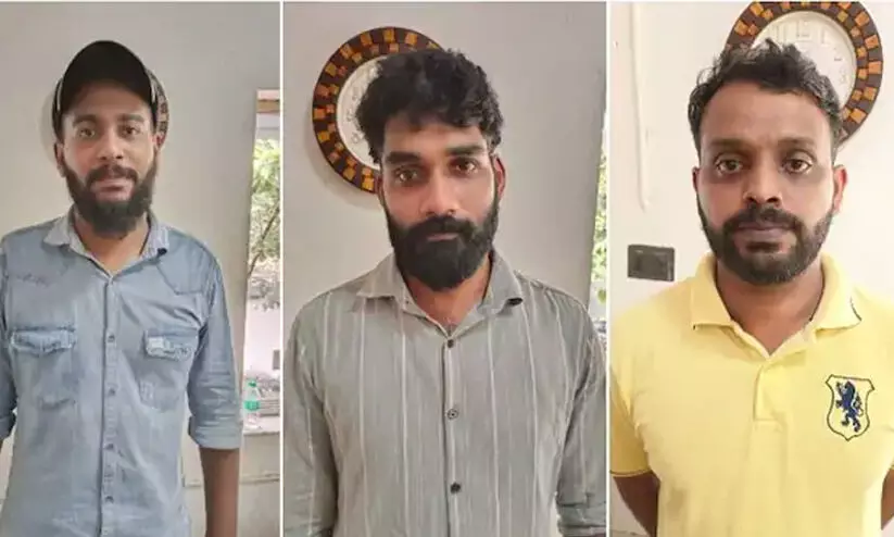 ബാലുശ്ശേരിയിൽ യുവാവിനെ ആക്രമിച്ച സംഭവം: മൂന്ന് എസ്.ഡി.പി.ഐ പ്രവർത്തകർ അറസ്റ്റിൽ ബാലുശ്ശേരിയിൽ യുവാവിനെ ആക്രമിച്ച സംഭവം: മൂന്ന് എസ്.ഡി.പി.ഐ പ്രവർത്തകർ അറസ്റ്റിൽ